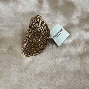 Boone Small Cocktail Ring in Vintage Gold Size M/L